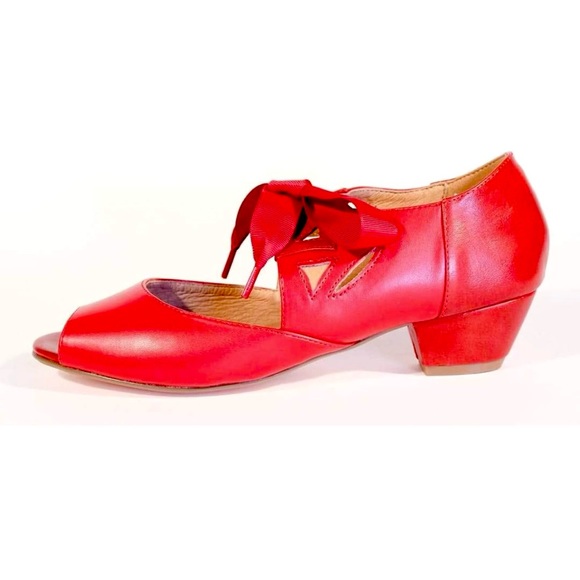 Chelsea Crew Sonia Cherry Red Retro Peep Toe Heel Sandals, Size 7.5 - New In Box - Picture 5 of 12